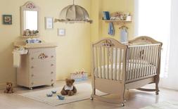 Cameretta per neonato Erbesi: Lettino armadio, fasciatoio, s