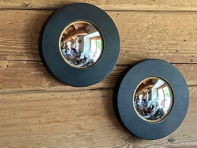 coppia di specchi convessi per arredamento convex