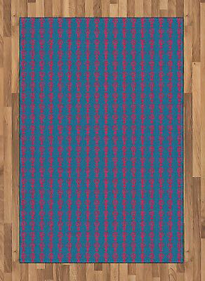 girl power tappeto venere specchio pugno segno