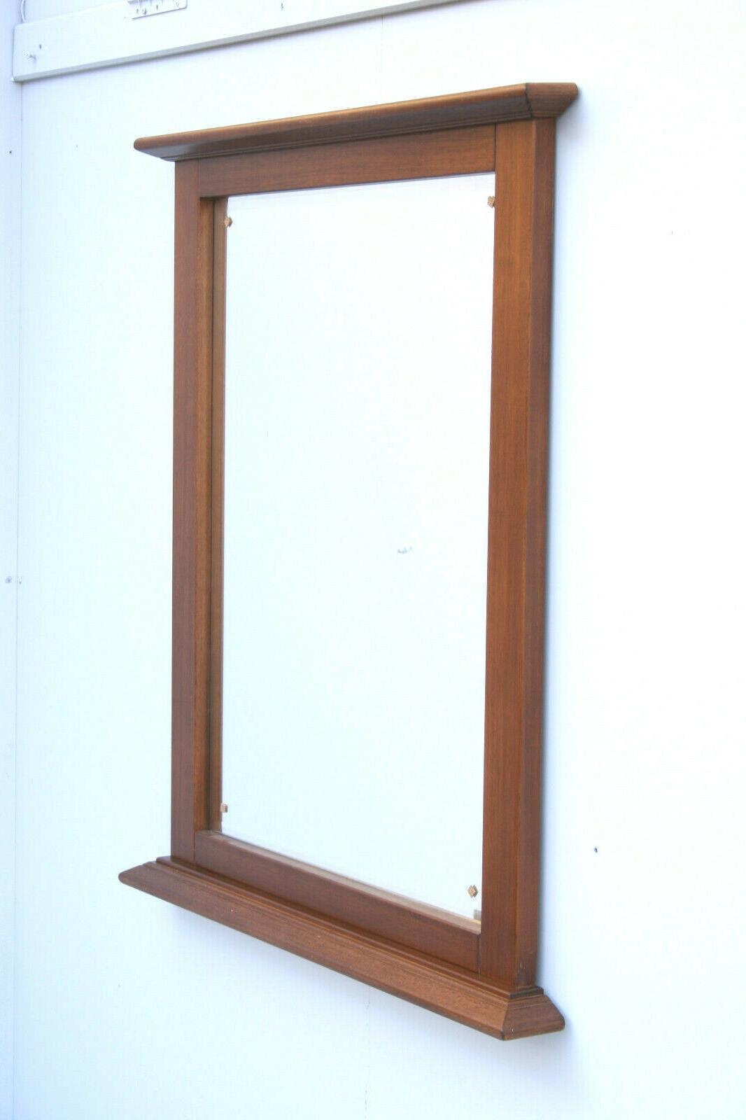 specchiera con cornice legno lucidato noce stile