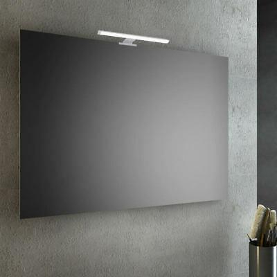 specchio a filo lucido a muro minimalista