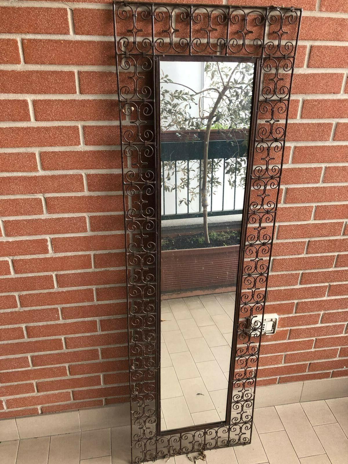 specchio con cornice in ferro battuto 60