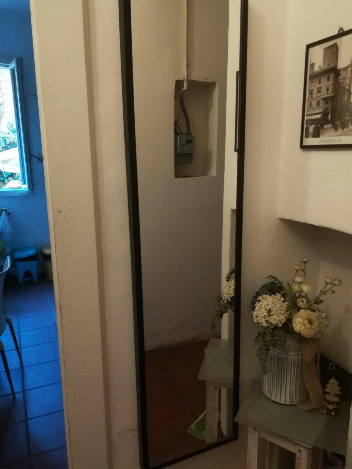 specchio da parete cornice nera legno