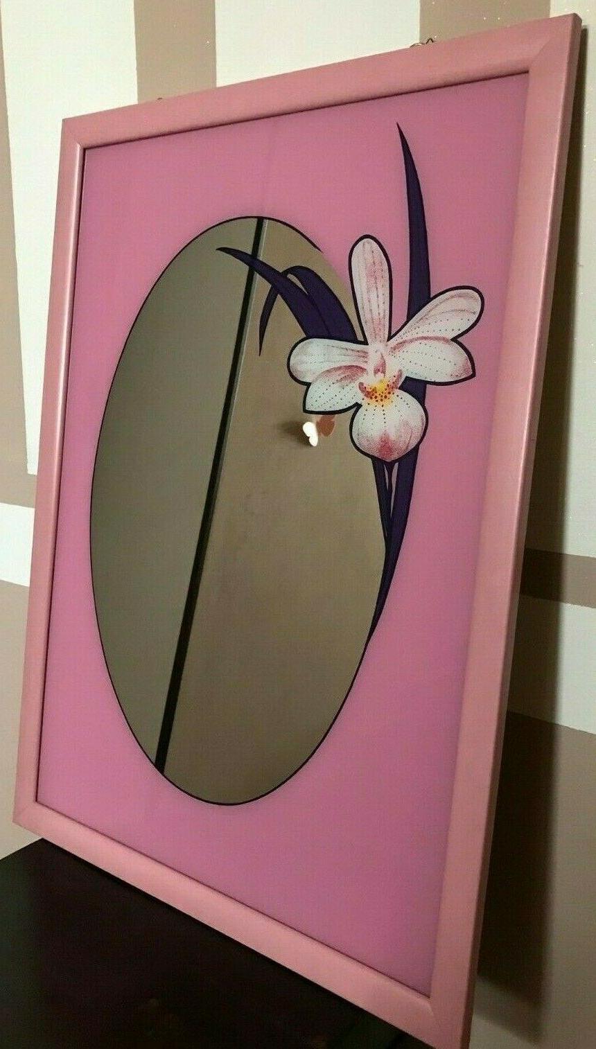 specchio in legno cornice rosa e decoro