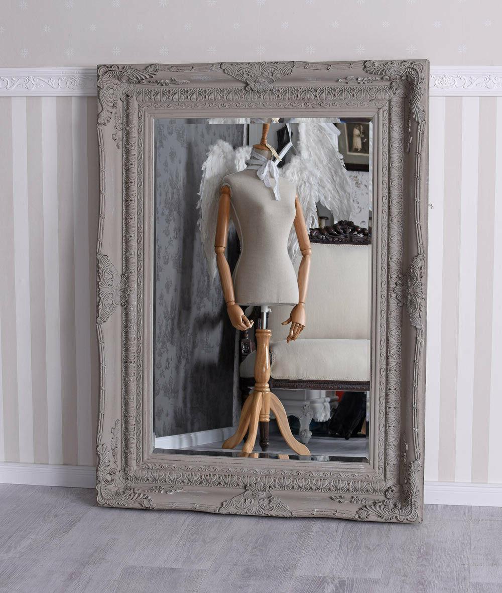 specchio muro antico color gesso shabby chic