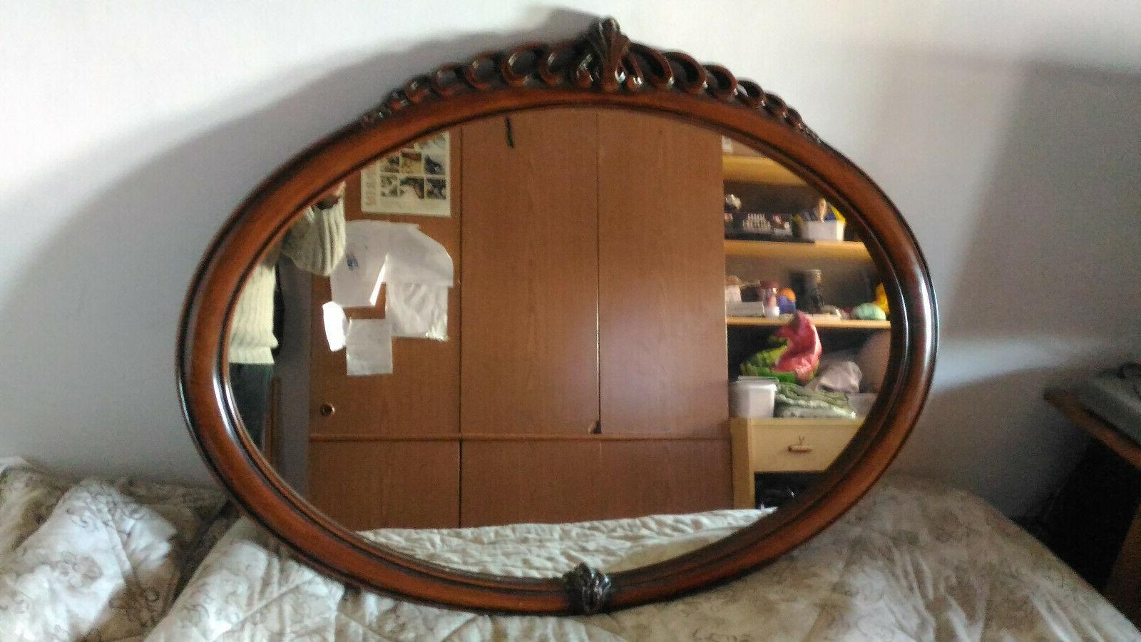 specchio ovale marrone scuro