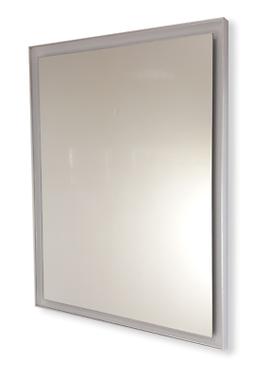 O Bagno Su Misura Con Cornice Scavata Rivestita In Alluminio