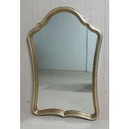 O Classico In Legno Colore Oro