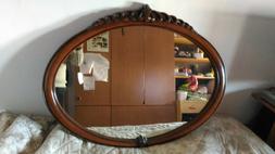 O Ovale Marrone Scuro