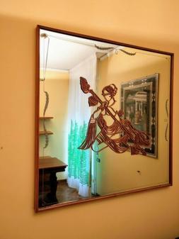 O Quadrato Da Parete Con Disegno Centrale