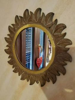 O Tondo Etnico In Legno Oro Forma Sole Completamente Artigia